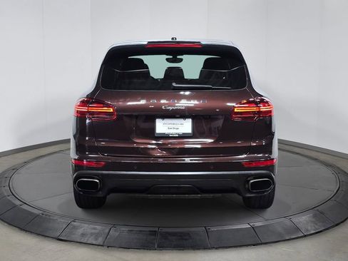 Used 2016 Porsche Cayenne image 6