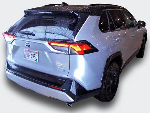 Used 2024 Toyota RAV4 XSE w/ Advanced Technology Package AWD/4WD image 3