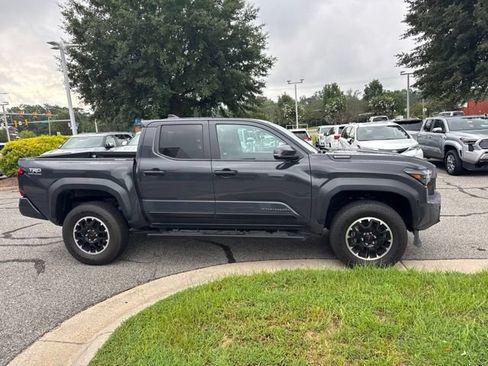 Used 2024 Toyota Tacoma TRD Off-Road w/ TRD Off Road Upgrade Package AWD/4WD image 6