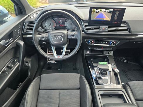 Used 2022 Audi SQ5 Premium w/ Convenience Package image 11