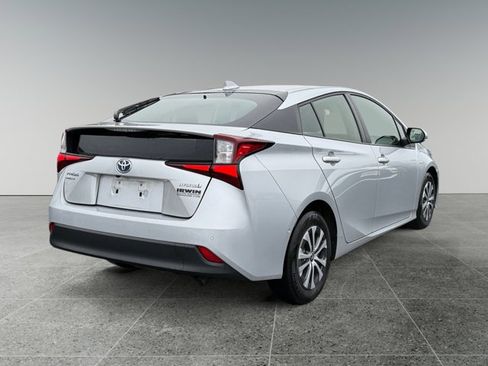 Used 2022 Toyota Prius LE image 5