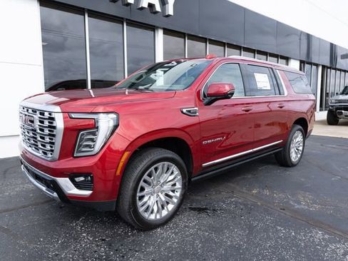 New 2026 GMC Yukon XL Denali w/ Sun & Power Step Package image 7