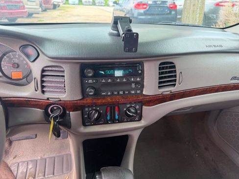 Used 2003 Chevrolet Impala LS w/ Preferred Equipment Group FWD image 16