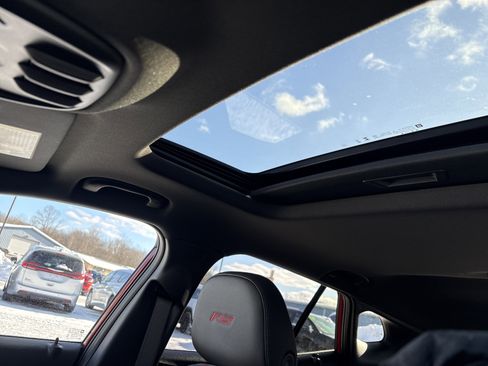 New 2026 Chevrolet Trax RS w/ Sunroof Package image 28