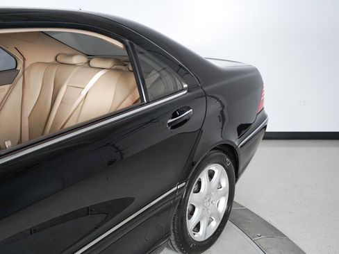 Used 2003 Mercedes-Benz S 500 4MATIC image 3