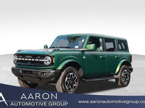 Used 2025 Ford Bronco Outer Banks AWD/4WD image 1
