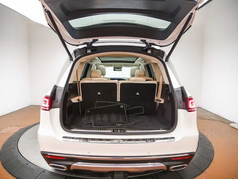 Used 2021 Mercedes-Benz GLS 450 4MATIC image 26