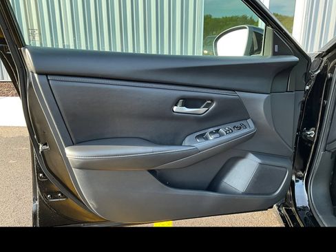 Used 2025 Nissan Sentra SV FWD image 23