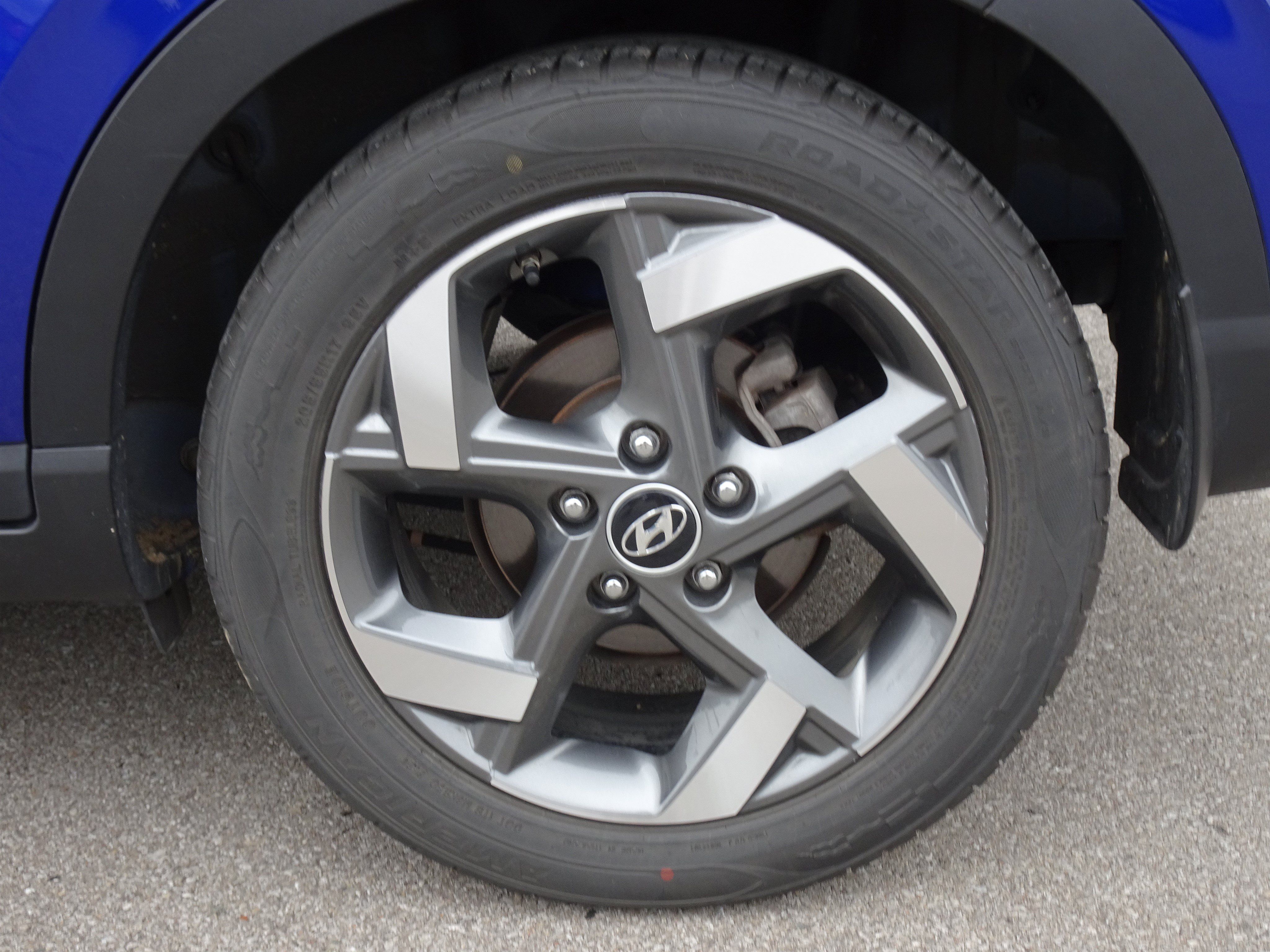 Used 2022 Hyundai Venue SEL FWD image 25