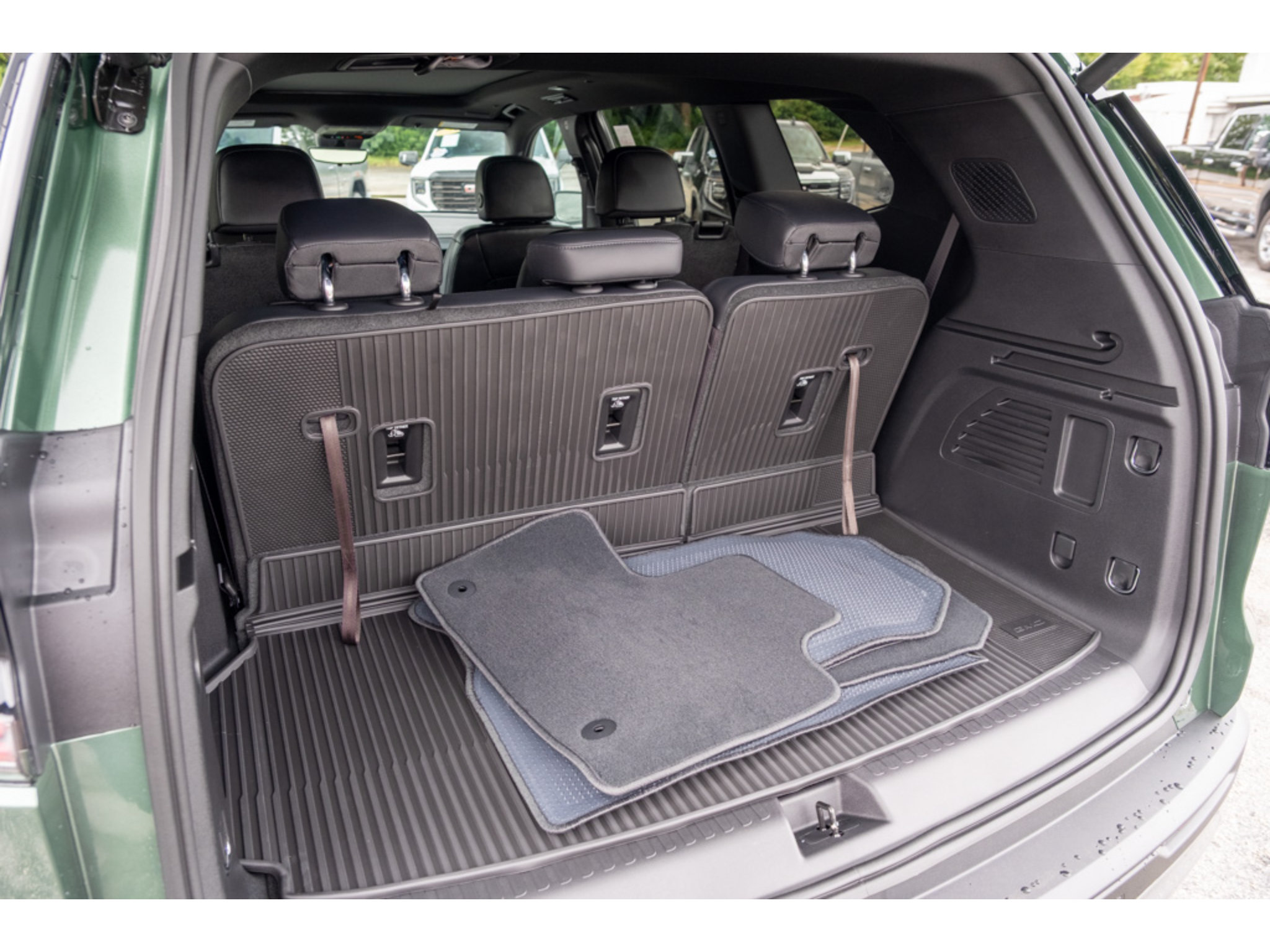 New 2027 GMC Acadia Elevation w/ Elevation Premium Package FWD image 33