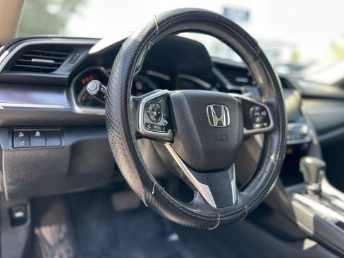 Used 2017 Honda Civic Touring image 12