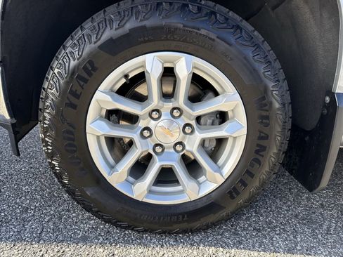 Used 2023 Chevrolet Silverado 1500 LT image 11