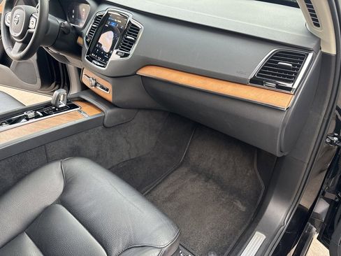 Certified 2023 Volvo XC90 B6 Plus image 41