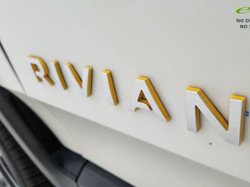Used 2024 Rivian R1S Adventure AWD/4WD image 17