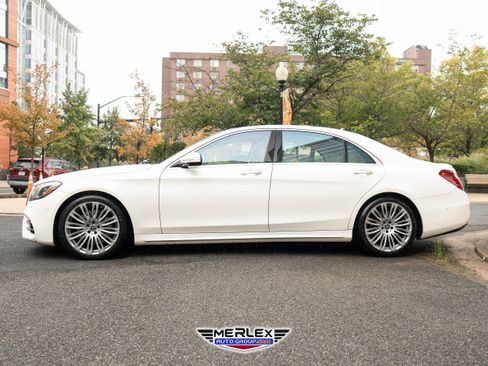 Used 2019 Mercedes-Benz S 560 Sedan image 4