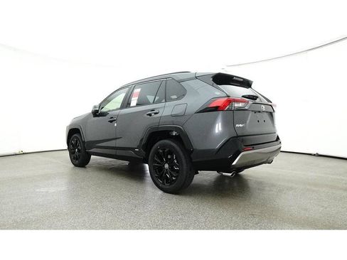 Used 2025 Toyota RAV4 SE w/ Weather Package AWD/4WD image 27