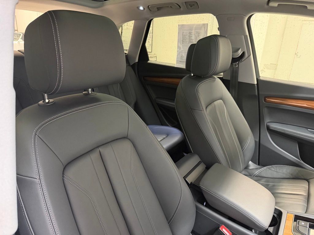 Certified 2023 Audi Q5 2.0T Premium Plus w/ Premium Plus Package AWD/4WD image 13