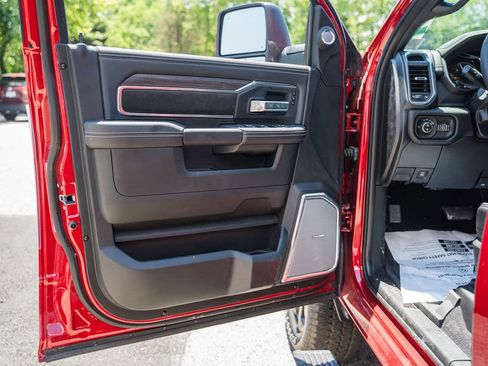 New 2026 RAM 2500 Laramie AWD/4WD image 34