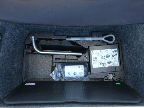 Used 2011 Audi R8 V10 image 13