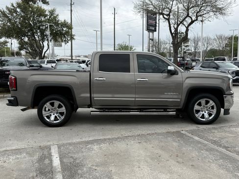 Used 2017 GMC Sierra 1500 SLT image 3