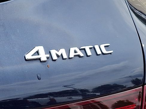 Used 2022 Mercedes-Benz GLC 300 GLC 300 image 33