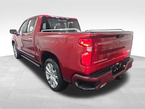 Used 2025 Chevrolet Silverado 1500 High Country AWD/4WD image 6