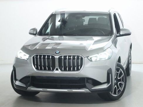Used 2025 BMW X1 xDrive28i w/ Premium Package AWD/4WD image 3