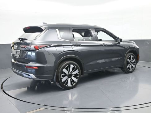 New 2026 Mitsubishi Outlander SEL image 6