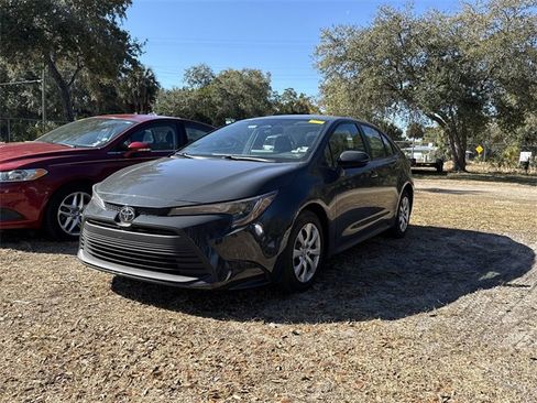 Used 2024 Toyota Corolla LE image 1