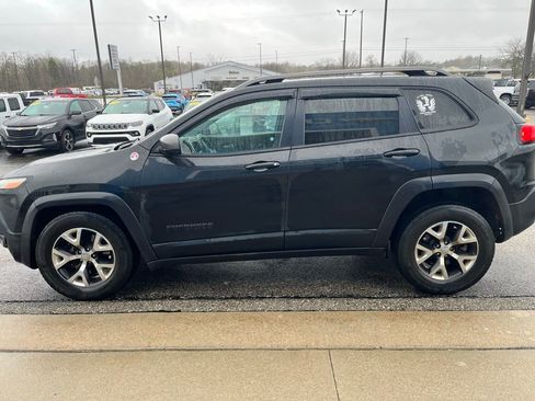 Used 2016 Jeep Cherokee Trailhawk w/ Cold Weather Group image 4