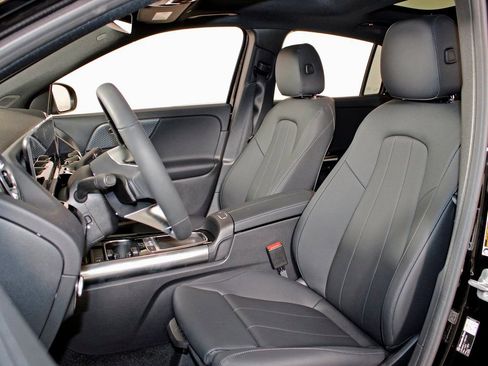 Certified 2026 Mercedes-Benz GLA 250 4MATIC image 12