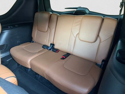 Certified 2024 INFINITI QX80 Sensory w/ Cargo Package AWD/4WD image 19