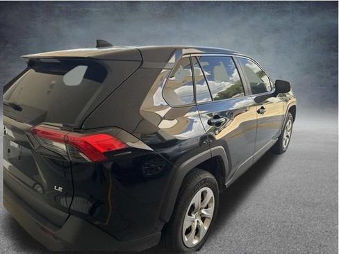 Used 2024 Toyota RAV4 LE FWD image 6