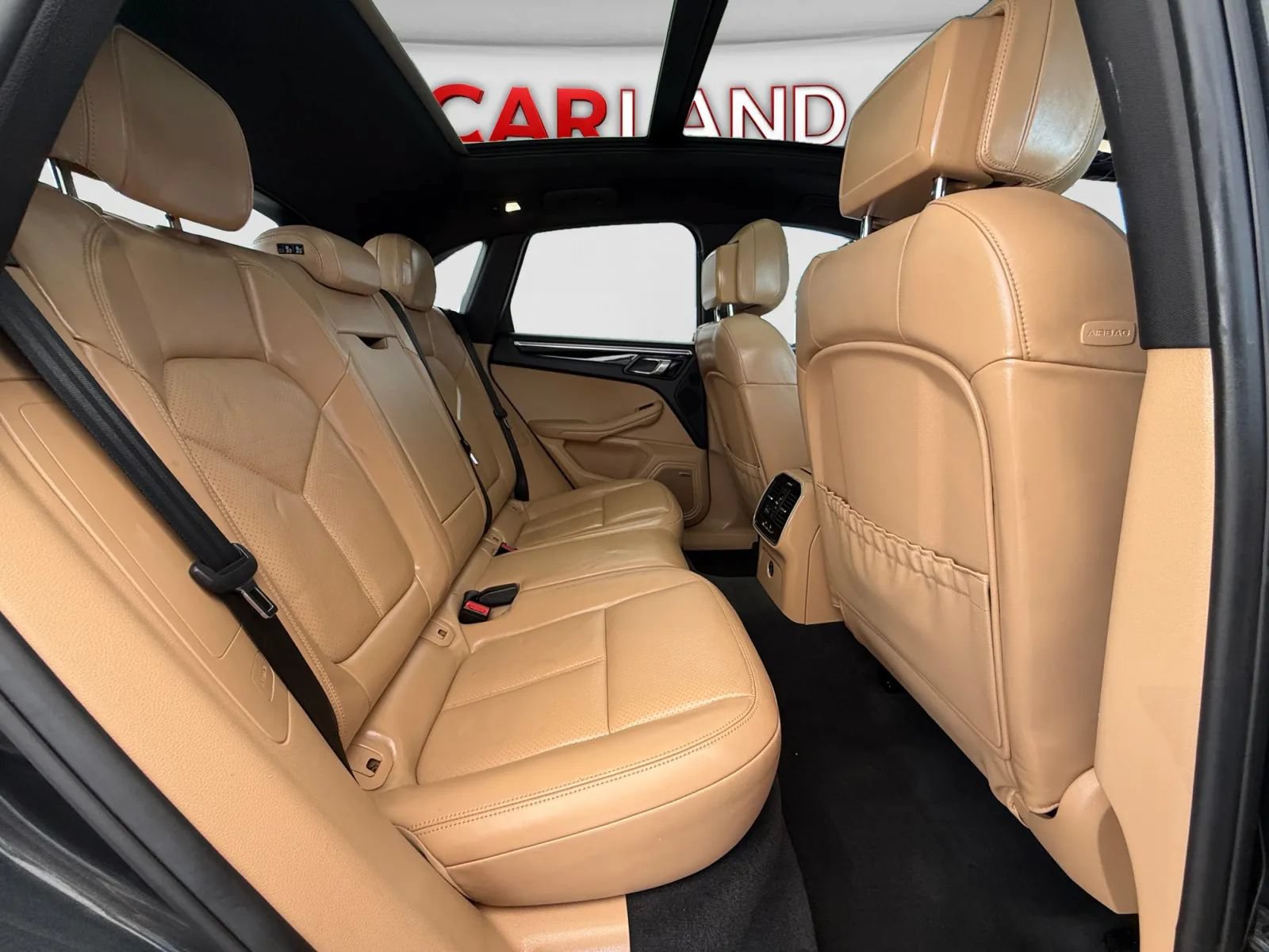 Used 2017 Porsche Macan AWD/4WD image 21