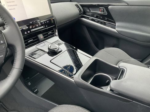 Used 2024 Toyota bZ4X XLE image 17