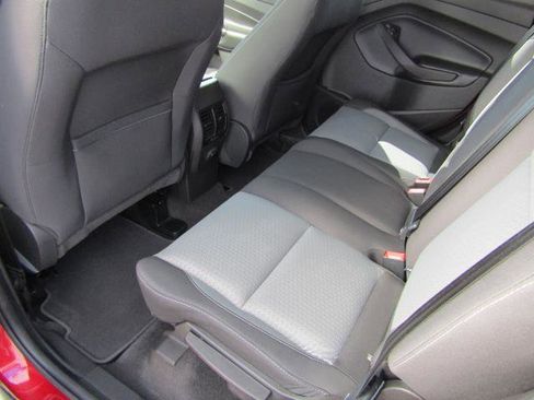 Certified 2018 Ford Escape SE w/ SE Sync 3 Package AWD/4WD image 13