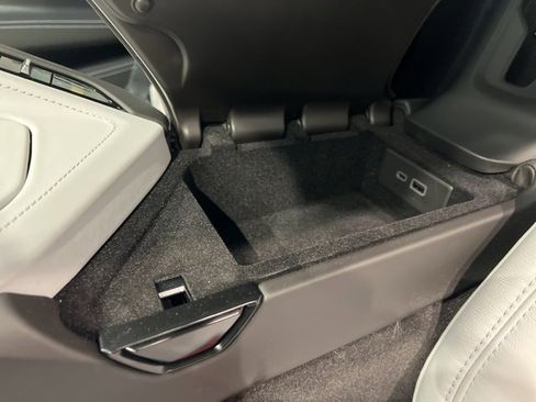 Used 2024 Chevrolet Corvette Stingray Premium Cpe w/ Battery Protection Package image 53