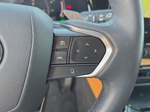 Used 2025 Lexus NX 350h AWD w/ Premium Package image 25