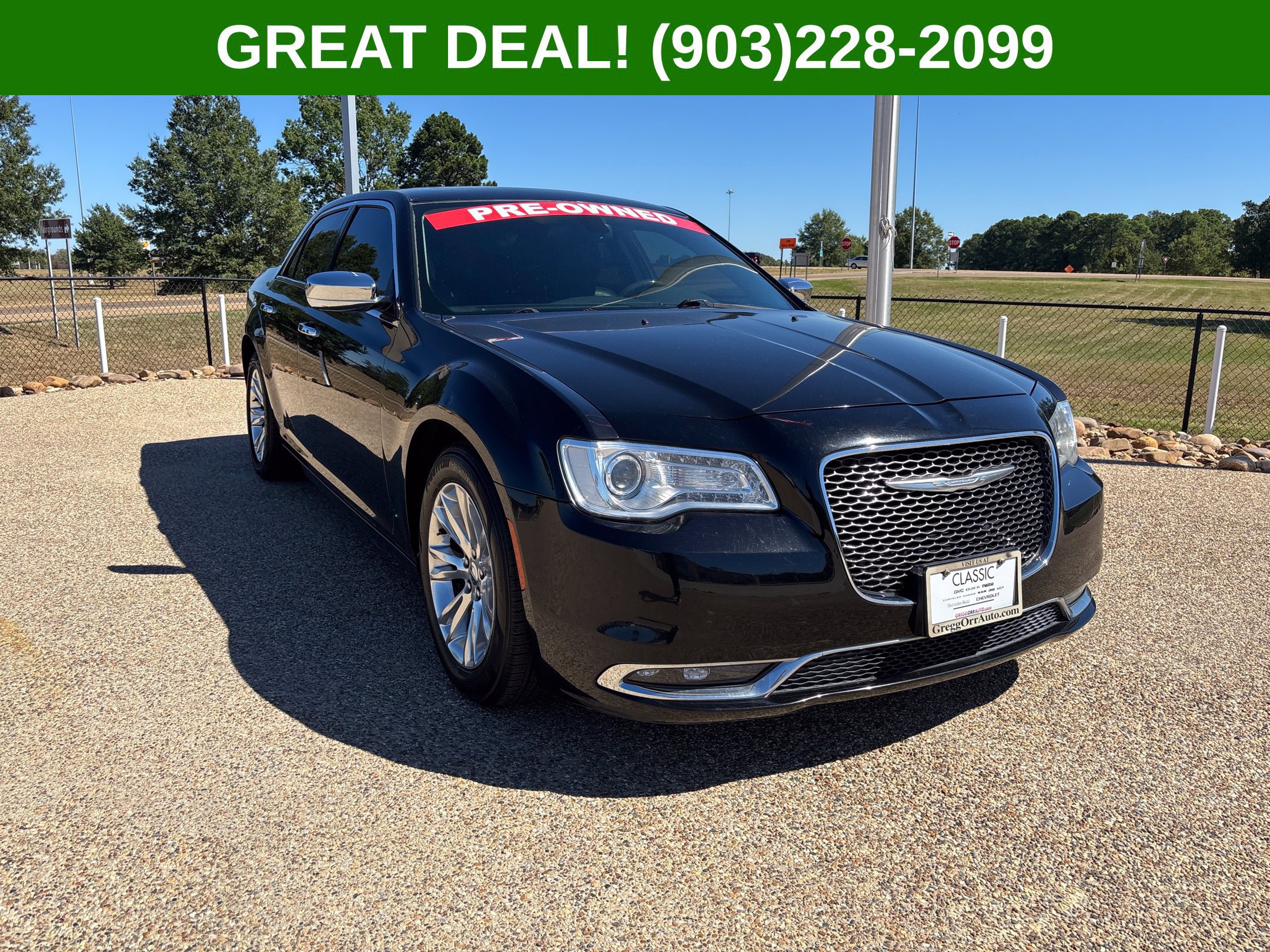 Used 2016 Chrysler 300 C RWD image 1