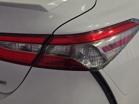 Used 2019 Toyota Camry SE w/ Audio Package FWD image 13