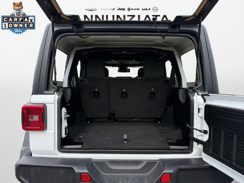 Used 2025 Jeep Wrangler Unlimited Rubicon image 18