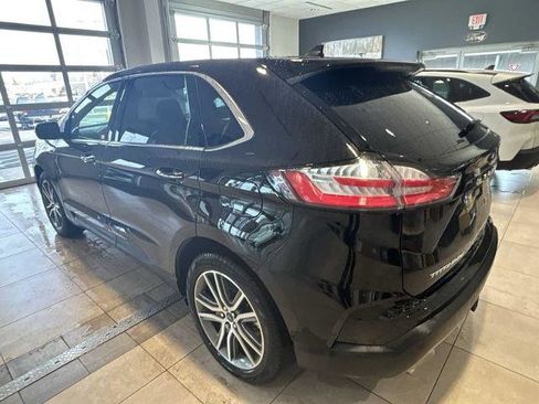Certified 2022 Ford Edge Titanium w/ Class II Trailer Tow Package image 5
