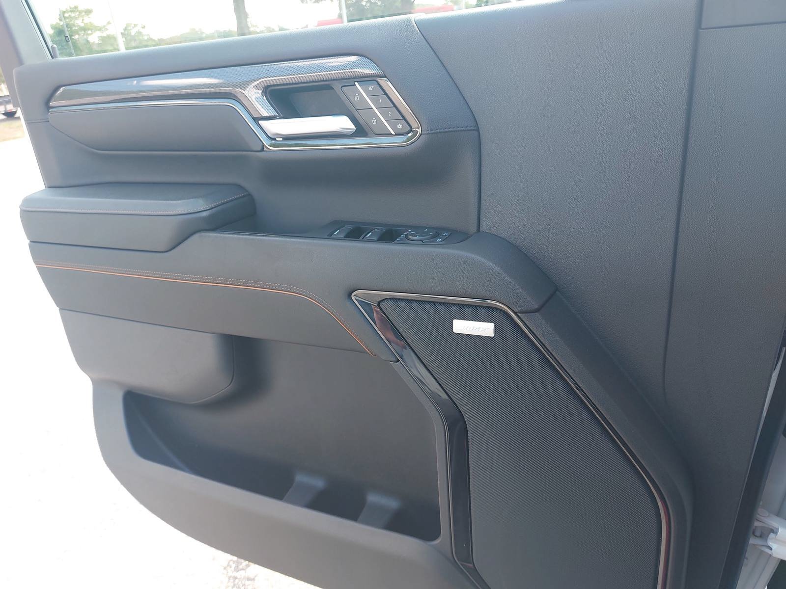 Used 2024 GMC Sierra 2500 AT4 w/ AT4 Preferred Package AWD/4WD image 26