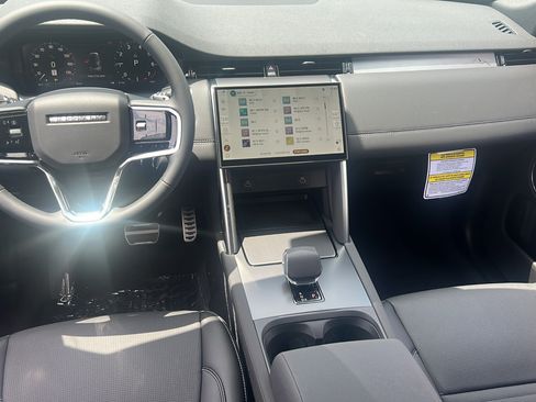 New 2026 Land Rover Discovery Sport Landmark AWD/4WD image 18