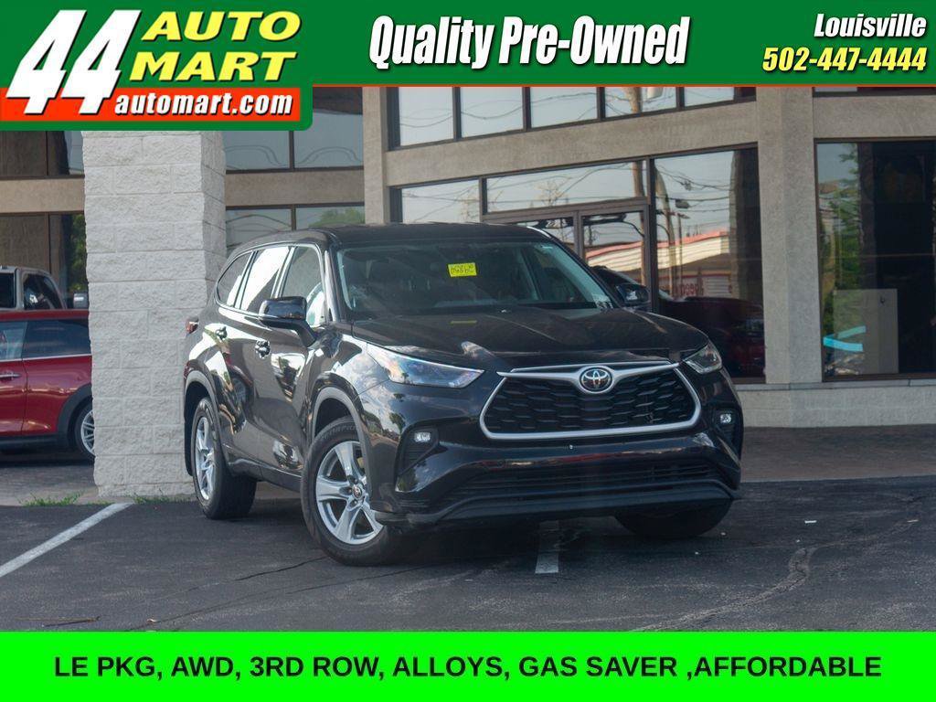 Used 2022 Toyota Highlander LE AWD/4WD image 1