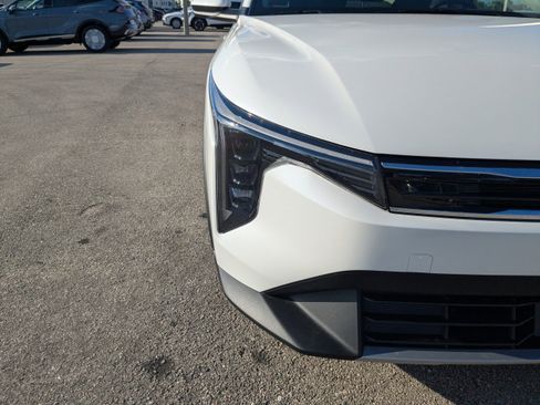 New 2025 Kia K4 EX image 12