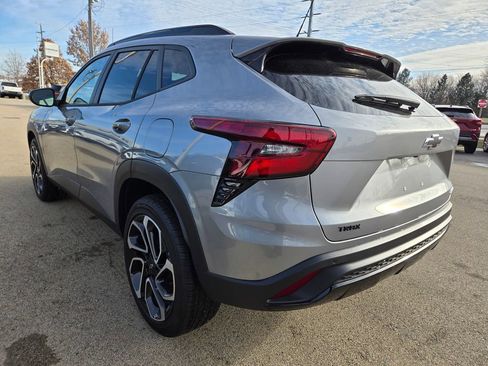 New 2026 Chevrolet Trax RS w/ Sunroof Package image 5