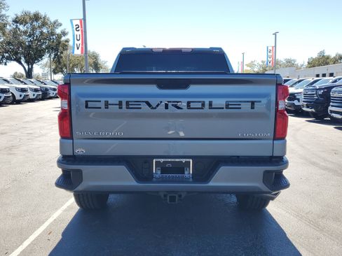 Used 2020 Chevrolet Silverado 1500 Custom w/ Custom Value Package image 8
