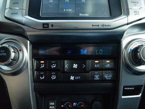 Used 2018 Toyota 4Runner Limited AWD/4WD image 27