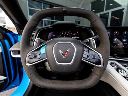 Used 2021 Chevrolet Corvette Stingray Preferred Cpe w/ Z51 Performance Package RWD image 25